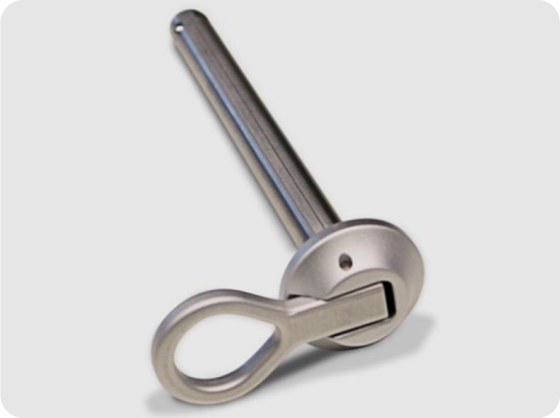 Silberfarbene ergonomische Steckachse zum Aufstecken der e-motion Antriebsräder